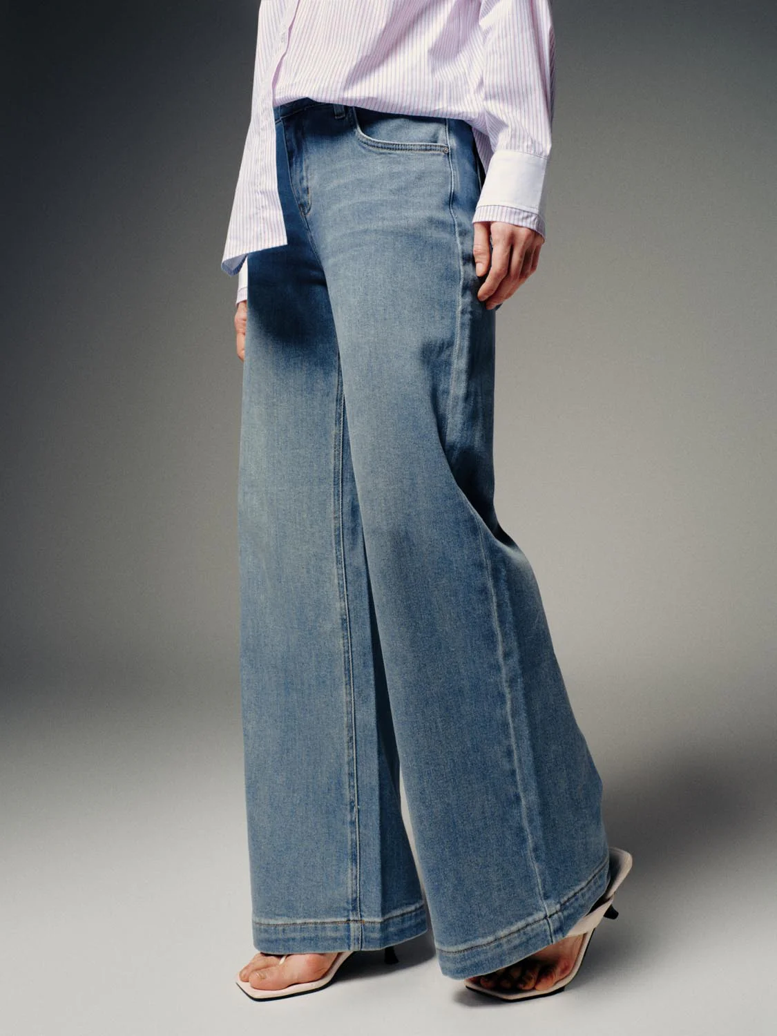 Stitch Detail Wide Leg Jeans - Image 3