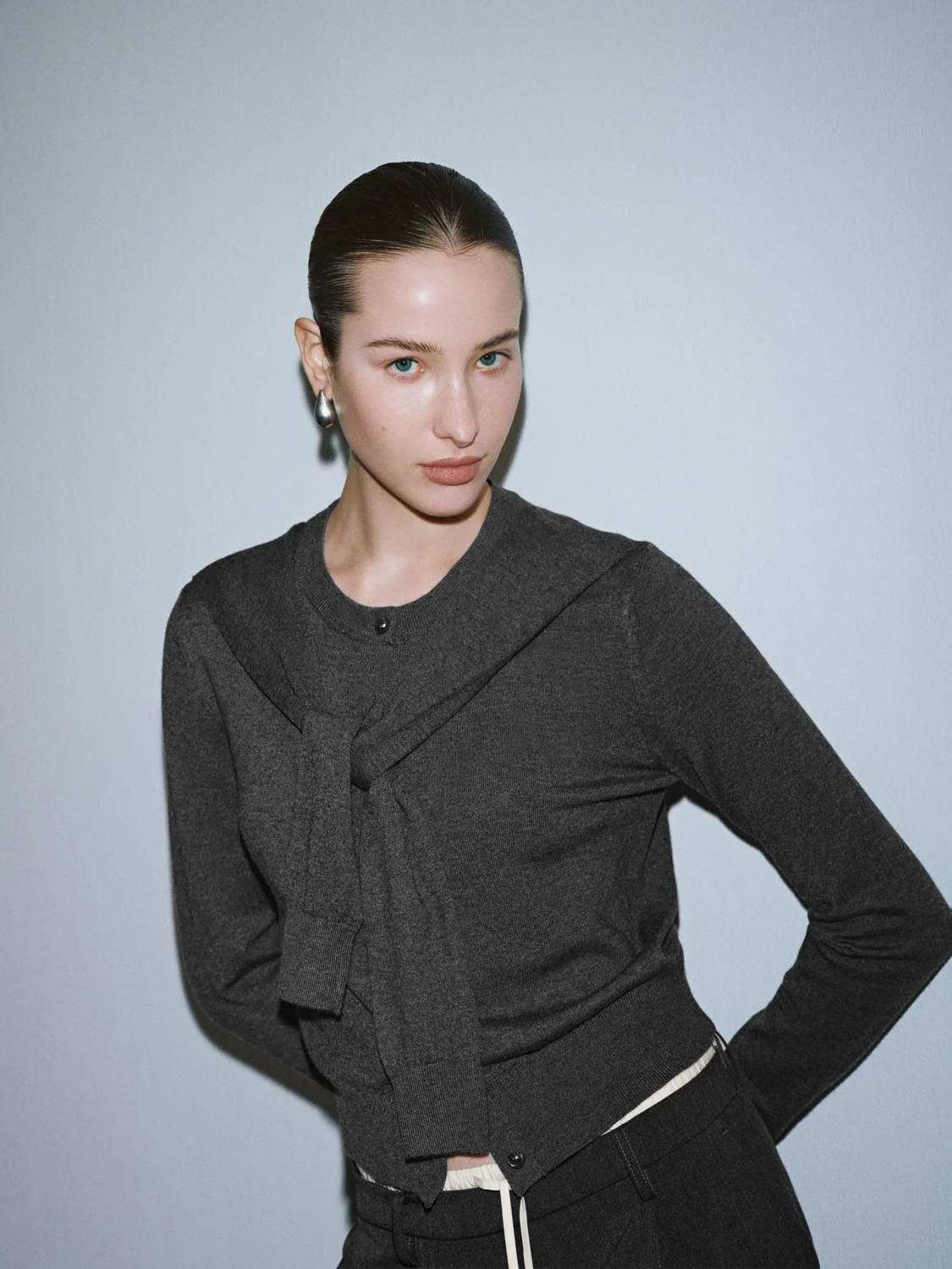 Tie Front Crew Neck Knitted Cardigans - Image 10