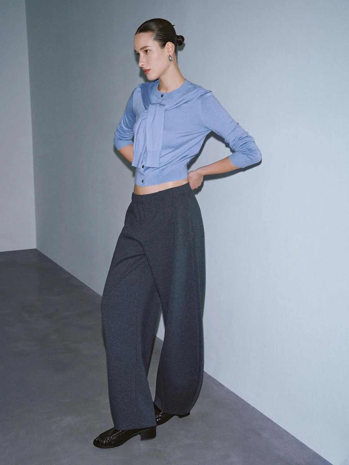 Tie Front Crew Neck Knitted Cardigans - Image 4