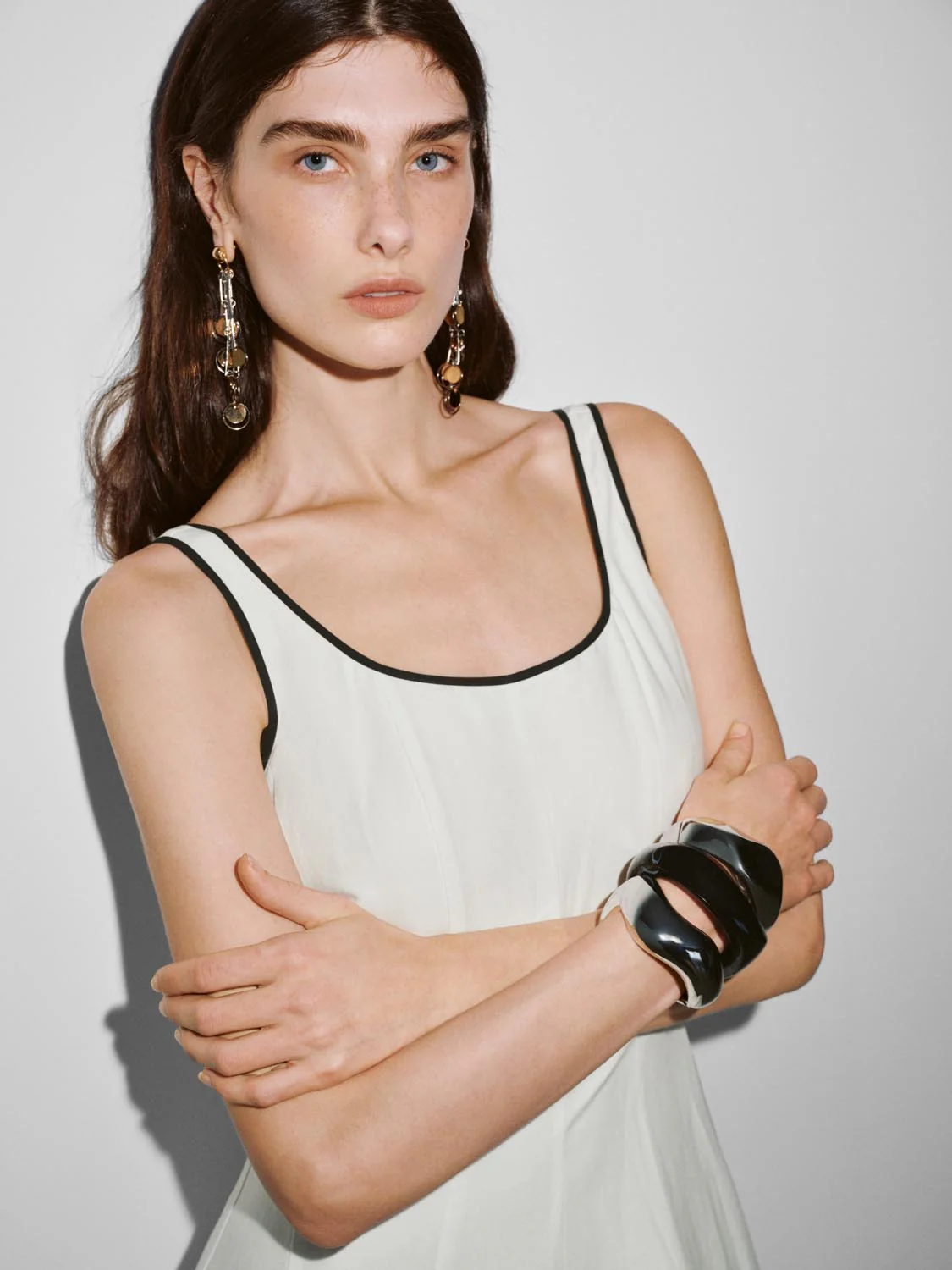 U-Neck Contrast Trim Seamed Sleeveless A-Line Midi Dresses - Image 3