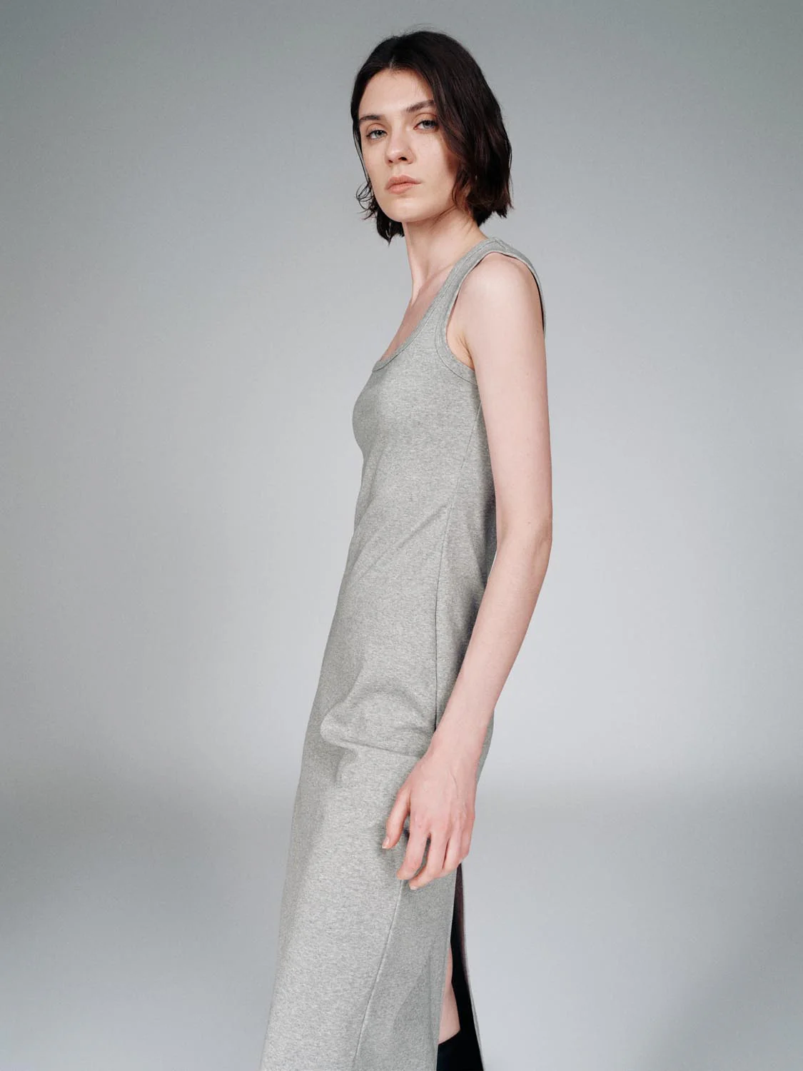 U-Neck Sleeveless Skinny-Fit Midi Dresses - Image 10