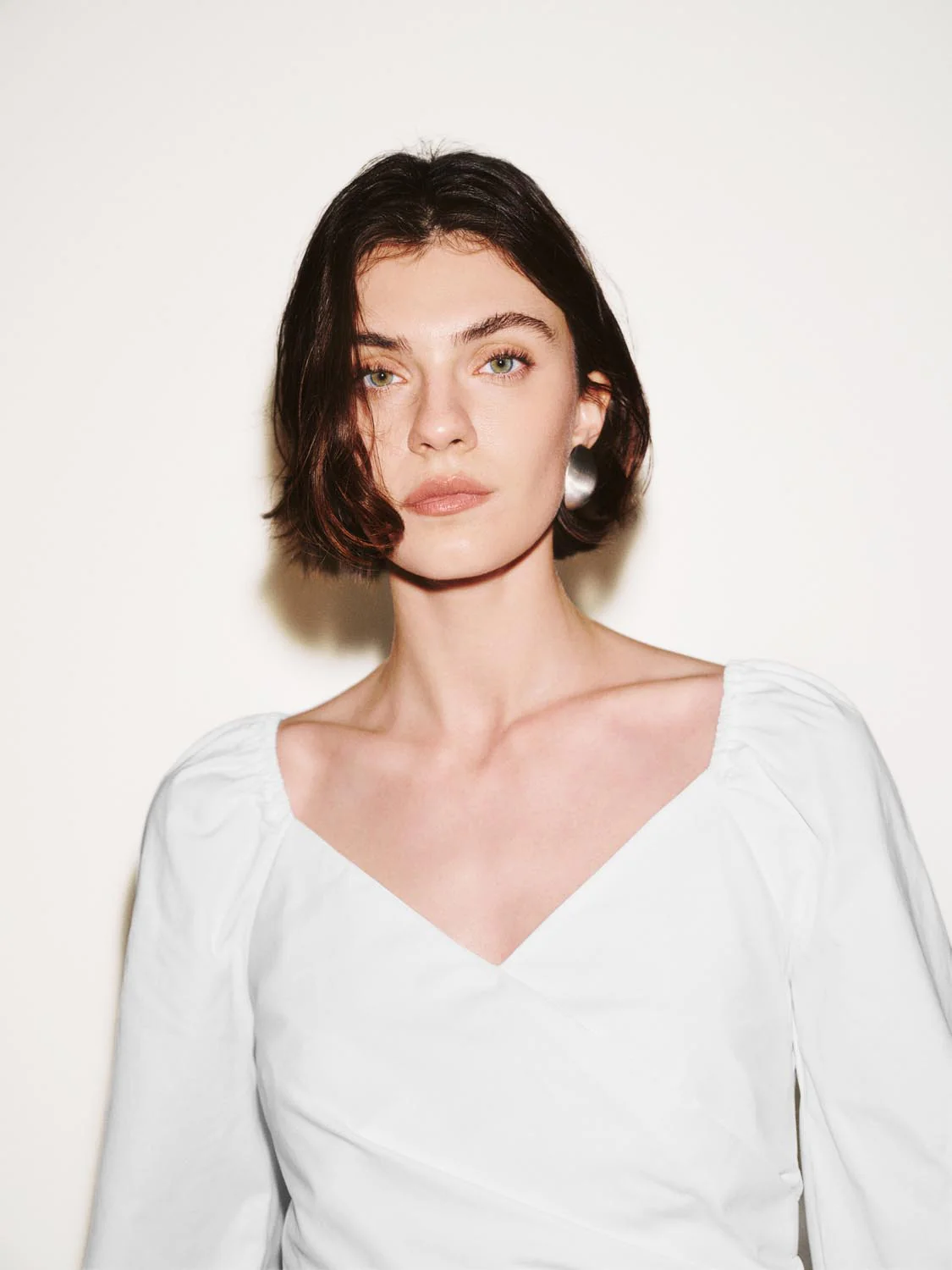 V-Neck Balloon Sleeve Overhead Shirts - Image 3