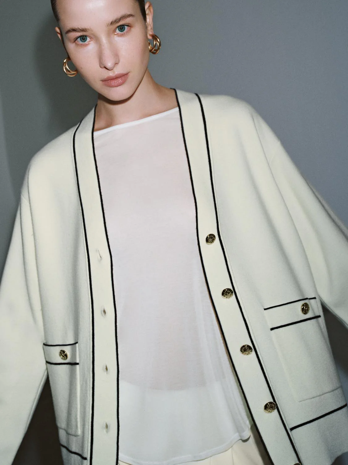 V-Neck Contrast Trim Knitted Cardigans - Image 3