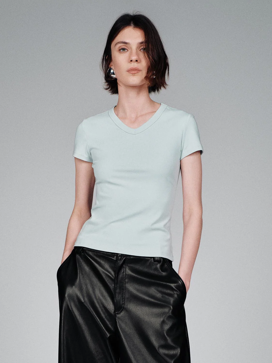 V-Neck Cropped Skinny Fit T-Shirts - Image 33