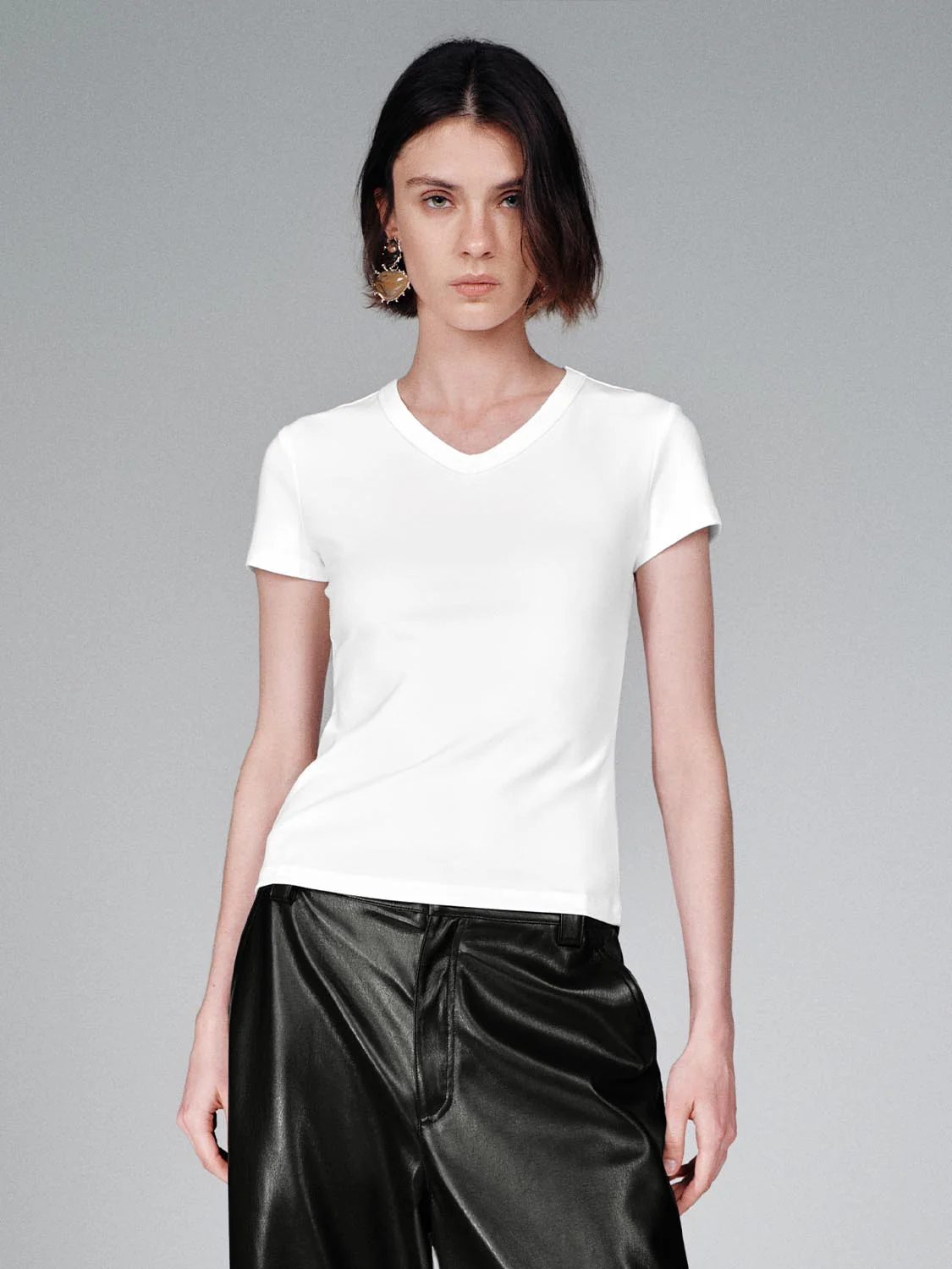 V-Neck Cropped Skinny Fit T-Shirts - Image 44