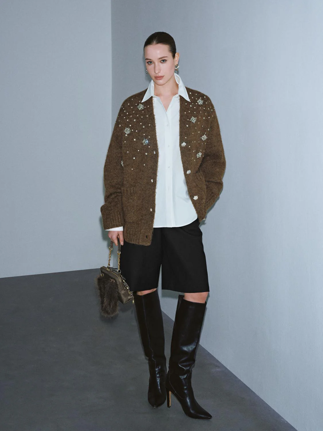 V-Neck Embellished Knitted Cardigans - Image 4