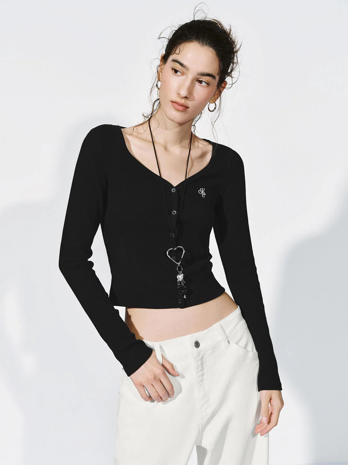 V-Neck Embroidered Slim Fit Long Sleeve Knitted T-Shirts - Image 27