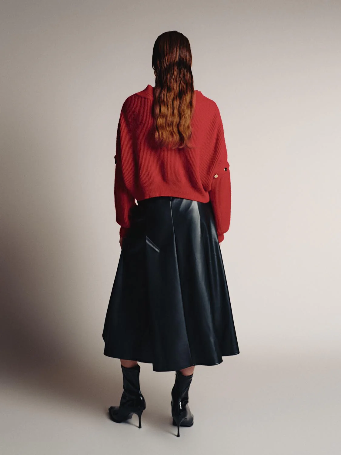 V-Neck Long Sleeve Knitted T-Shirts - Image 6