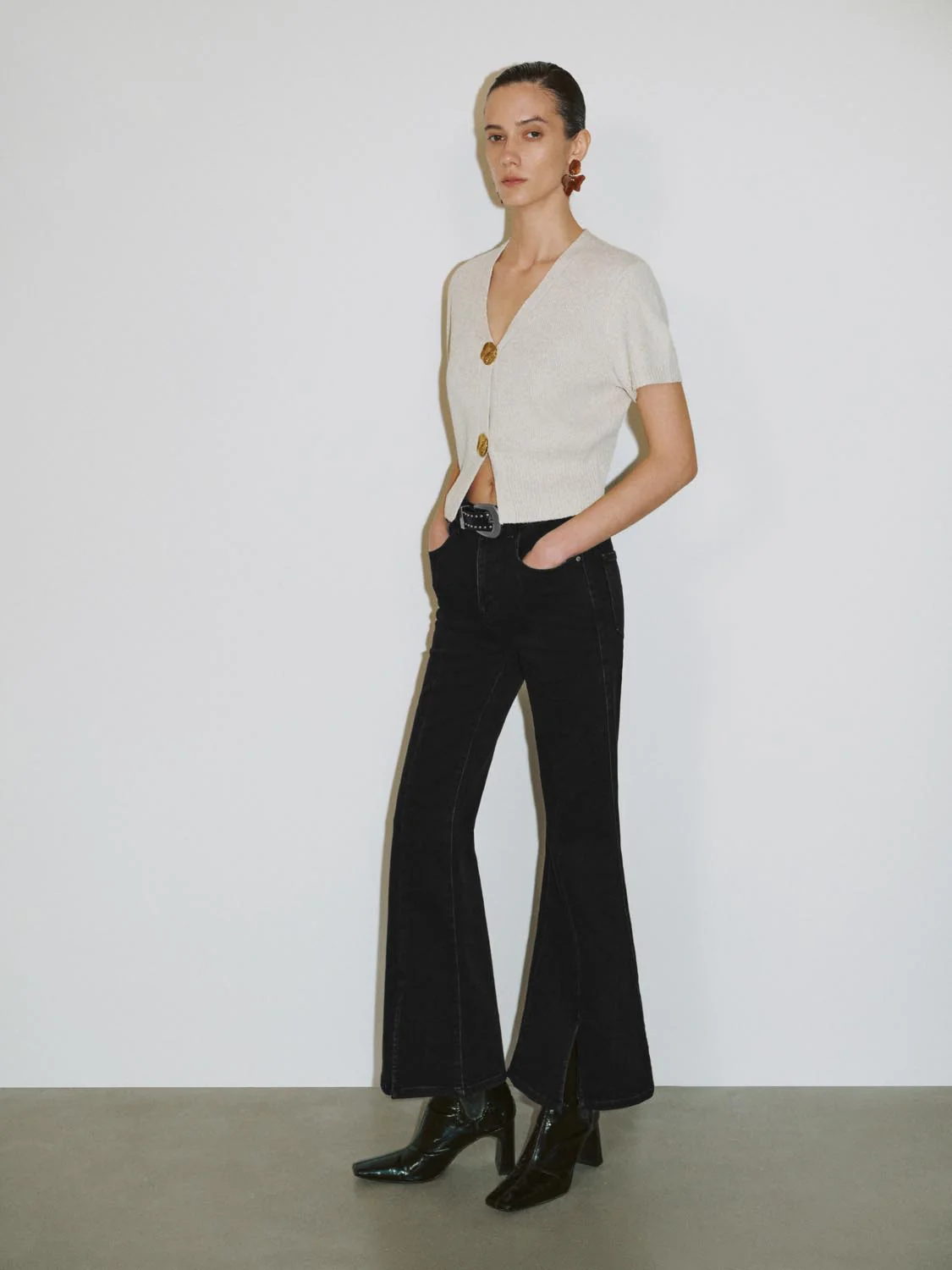 V-Neck Short Sleeve Knitted Cardigans - Image 12