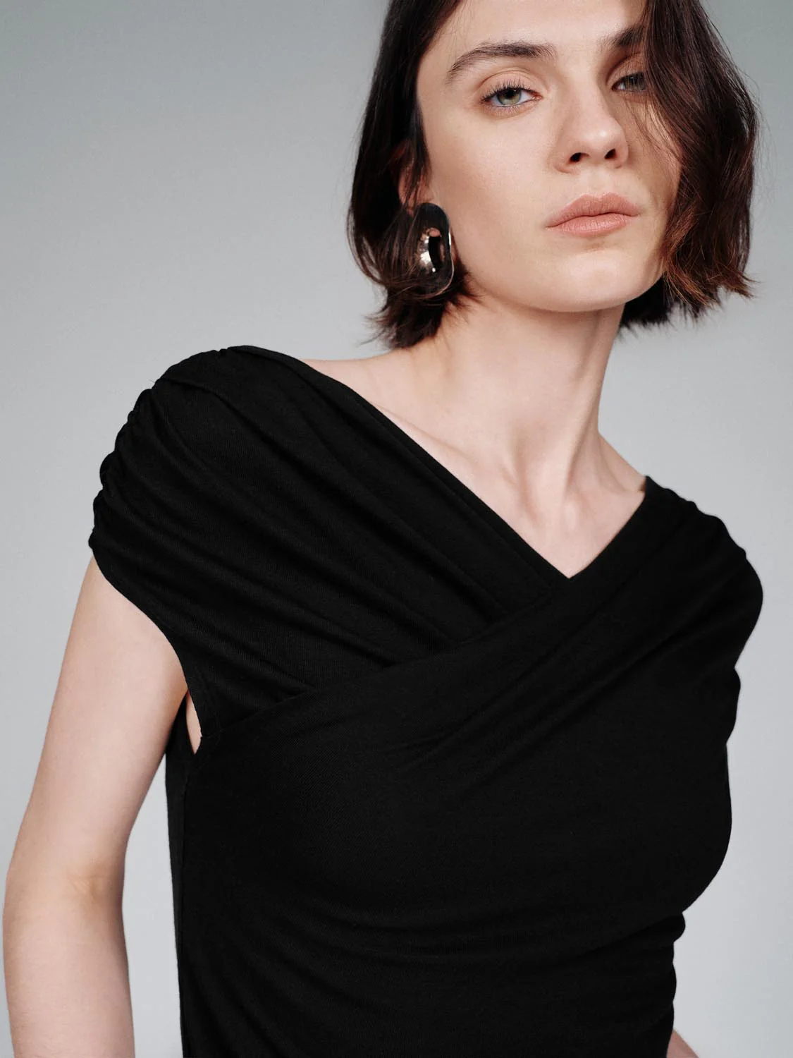 V-Neck Sleeveless Cross Wrap Top - Image 3