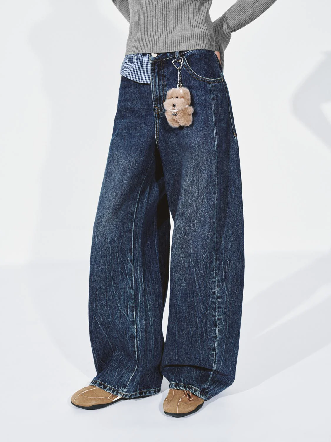Washed Barrel Leg Jeans - Image 3
